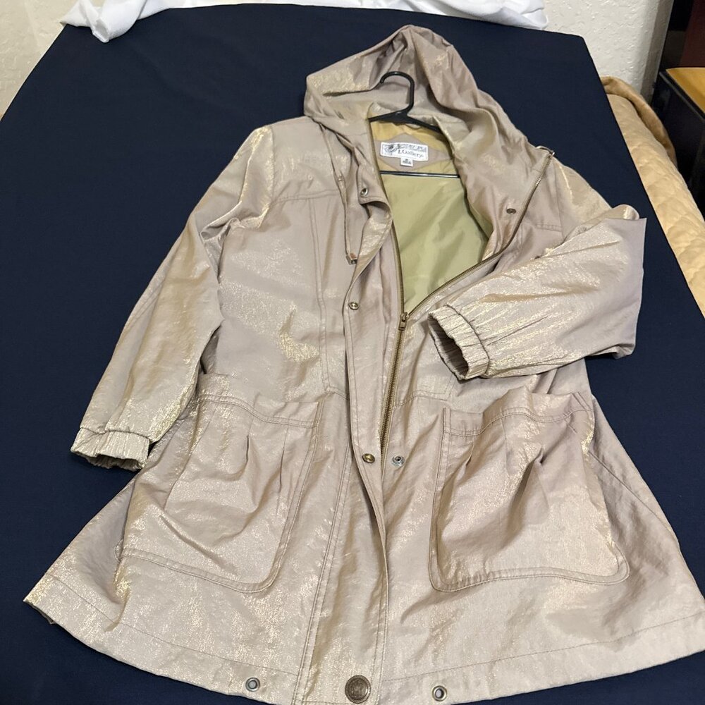 J. GALLERY WOMEN'S  METALLICA  LIGHT GOLD CAR JACKET WITH HOOD SIZE MEDIUM